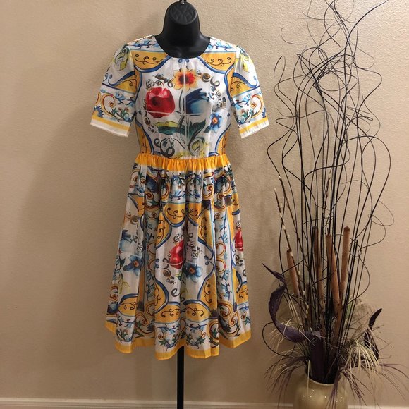 Miuximao Dresses & Skirts - Miuximao Colorful A-Line Silhouette Dress.Preowned